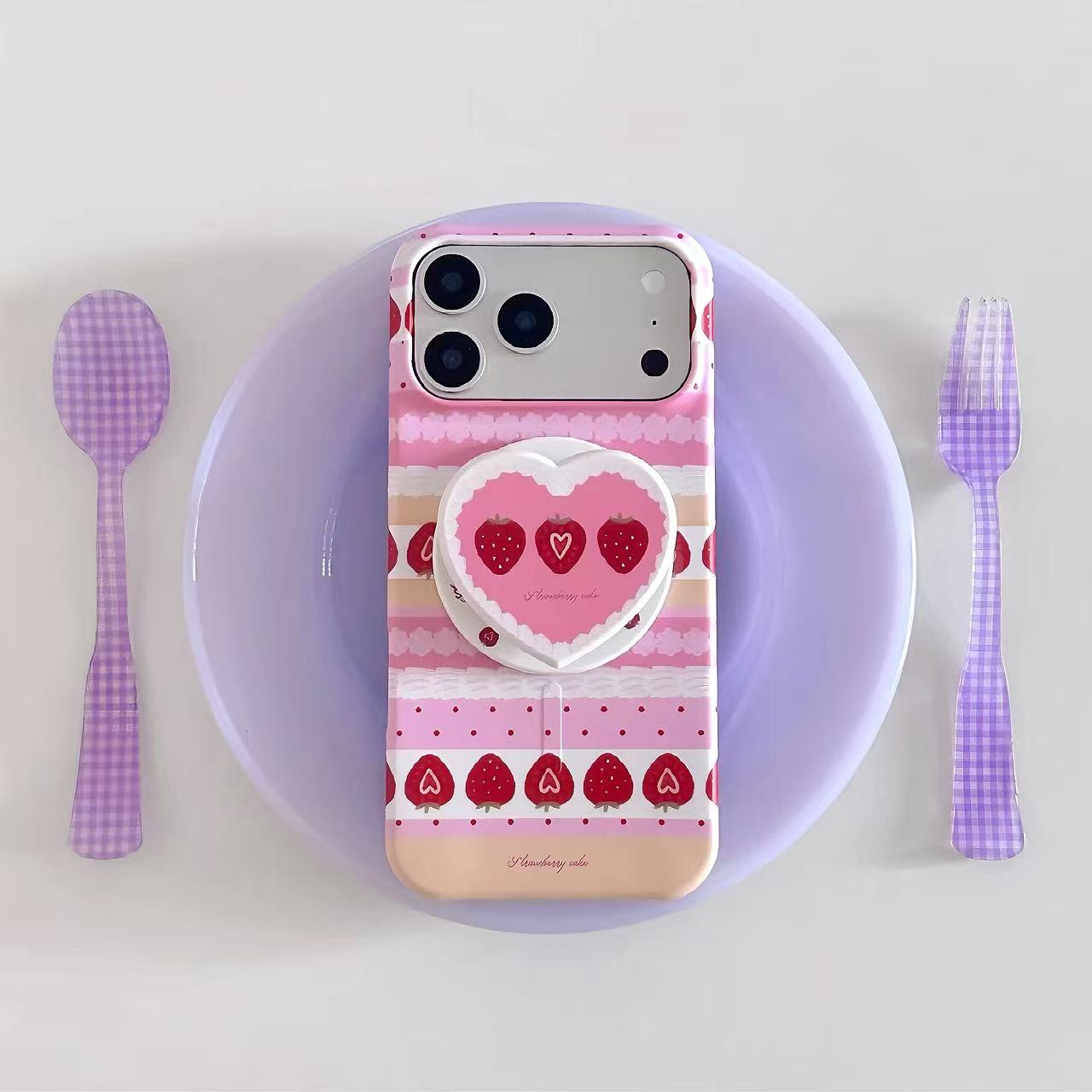 Strawberry Cake MagSafe Phone Case