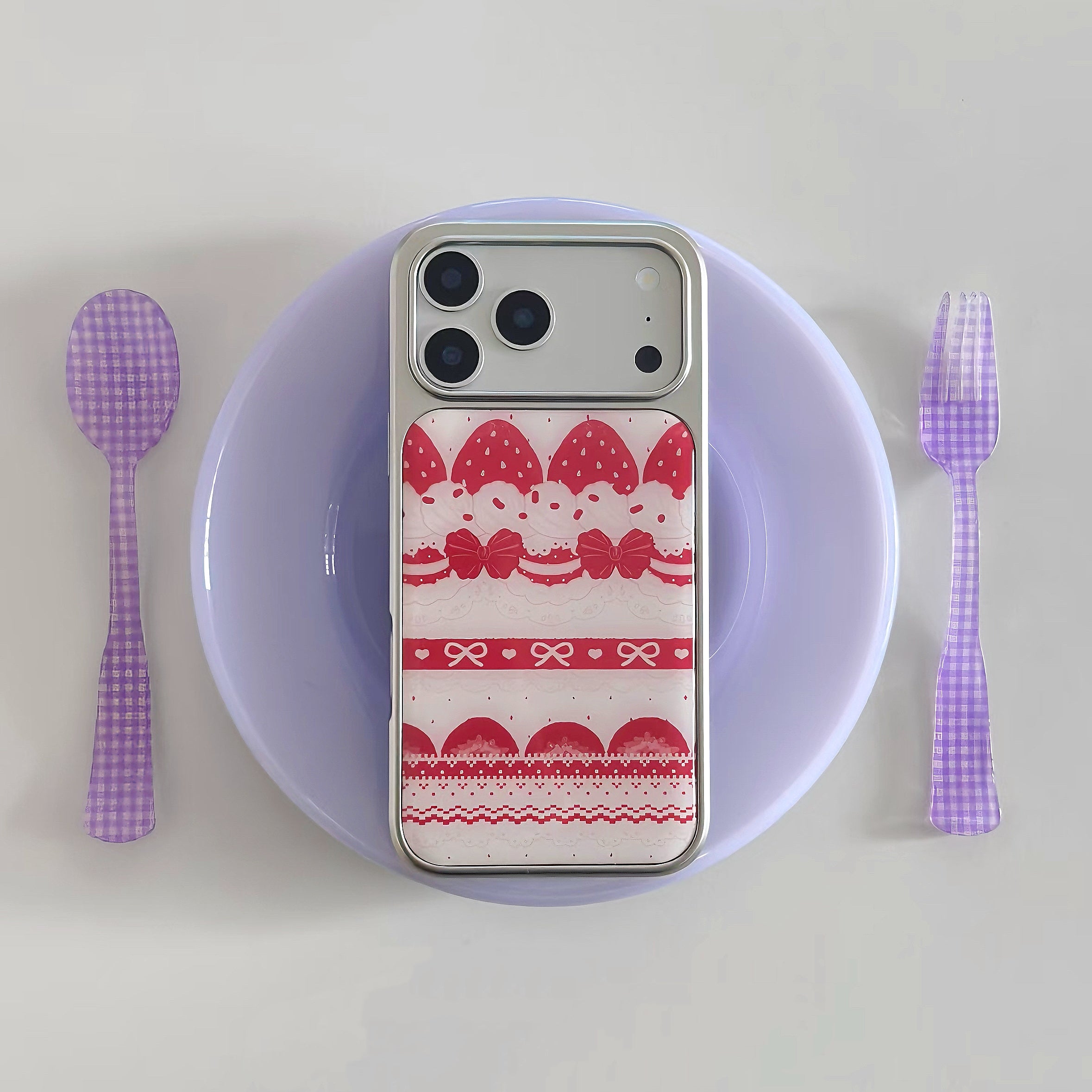 Vintage Strawberry Lace Phone Case
